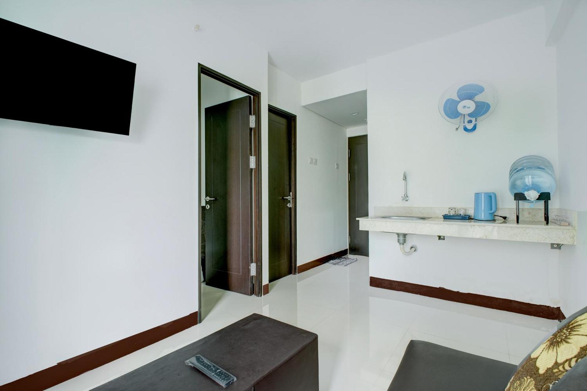 Collection O Near Terminal Pulo Gebang Formerly Sentra Timur - Tower Sapphire Hotel Jakarta