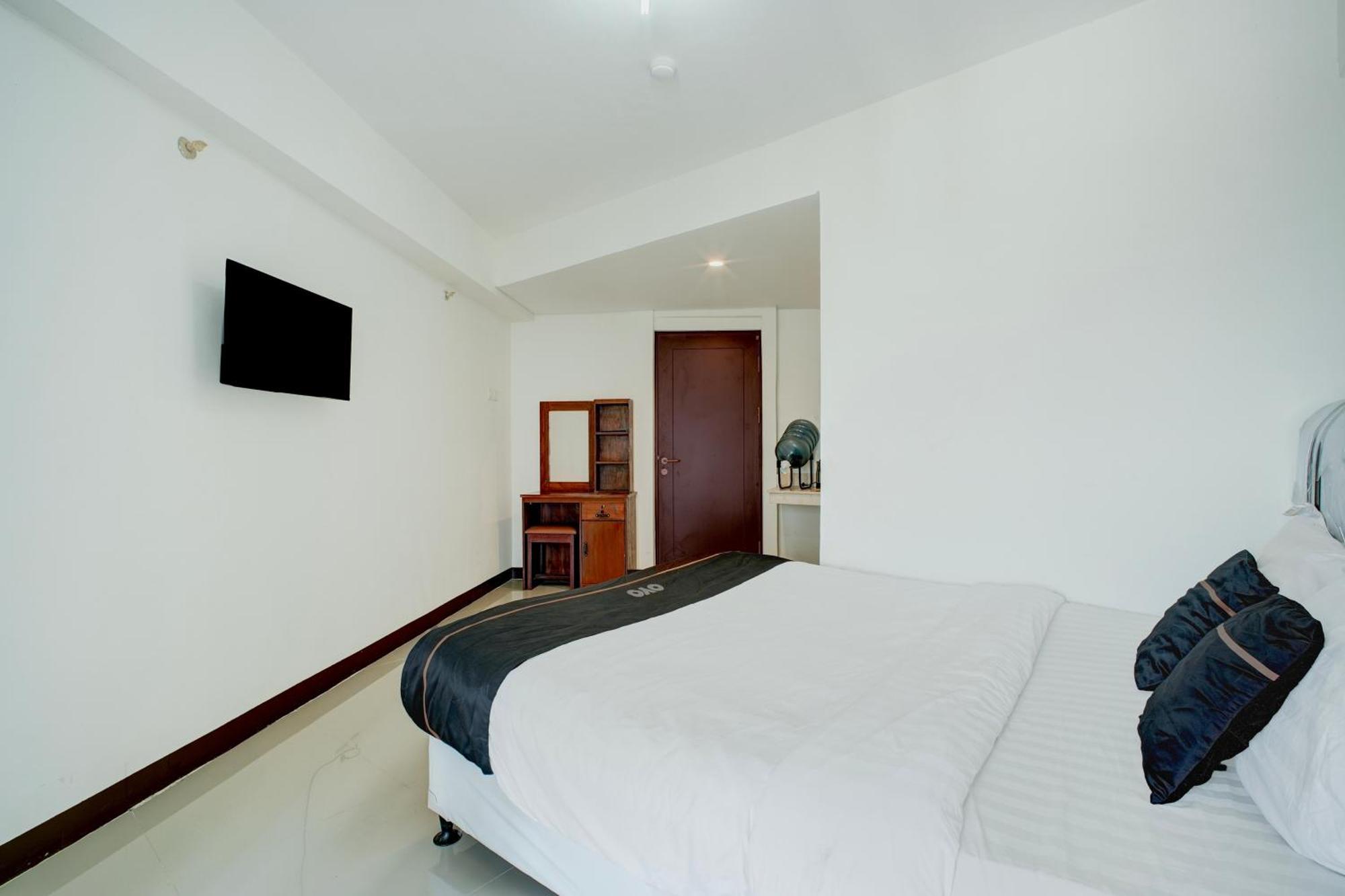 Collection O Near Terminal Pulo Gebang Formerly Sentra Timur - Tower Sapphire Jakarta