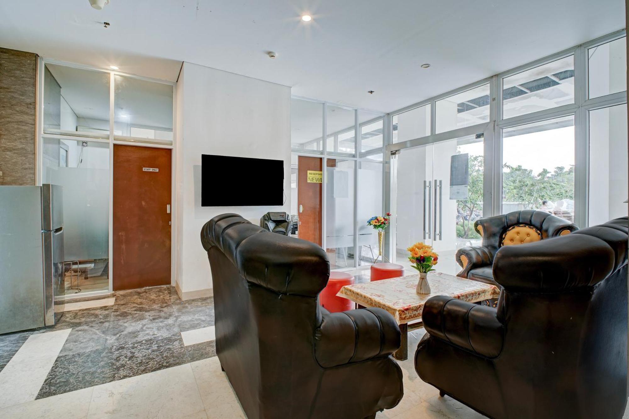 Collection O Near Terminal Pulo Gebang Formerly Sentra Timur - Tower Sapphire