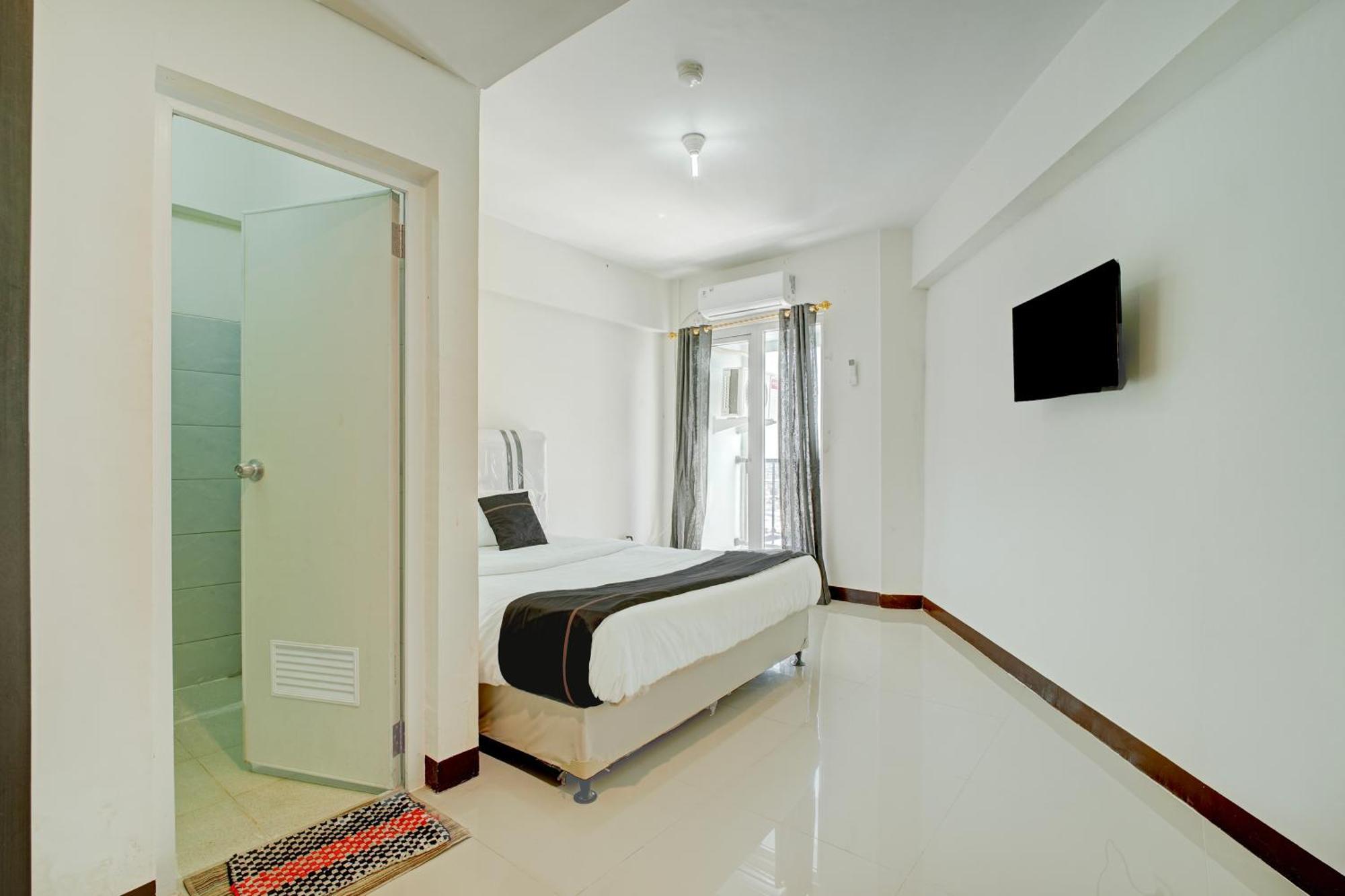 Collection O Near Terminal Pulo Gebang Formerly Sentra Timur - Tower Sapphire 3*